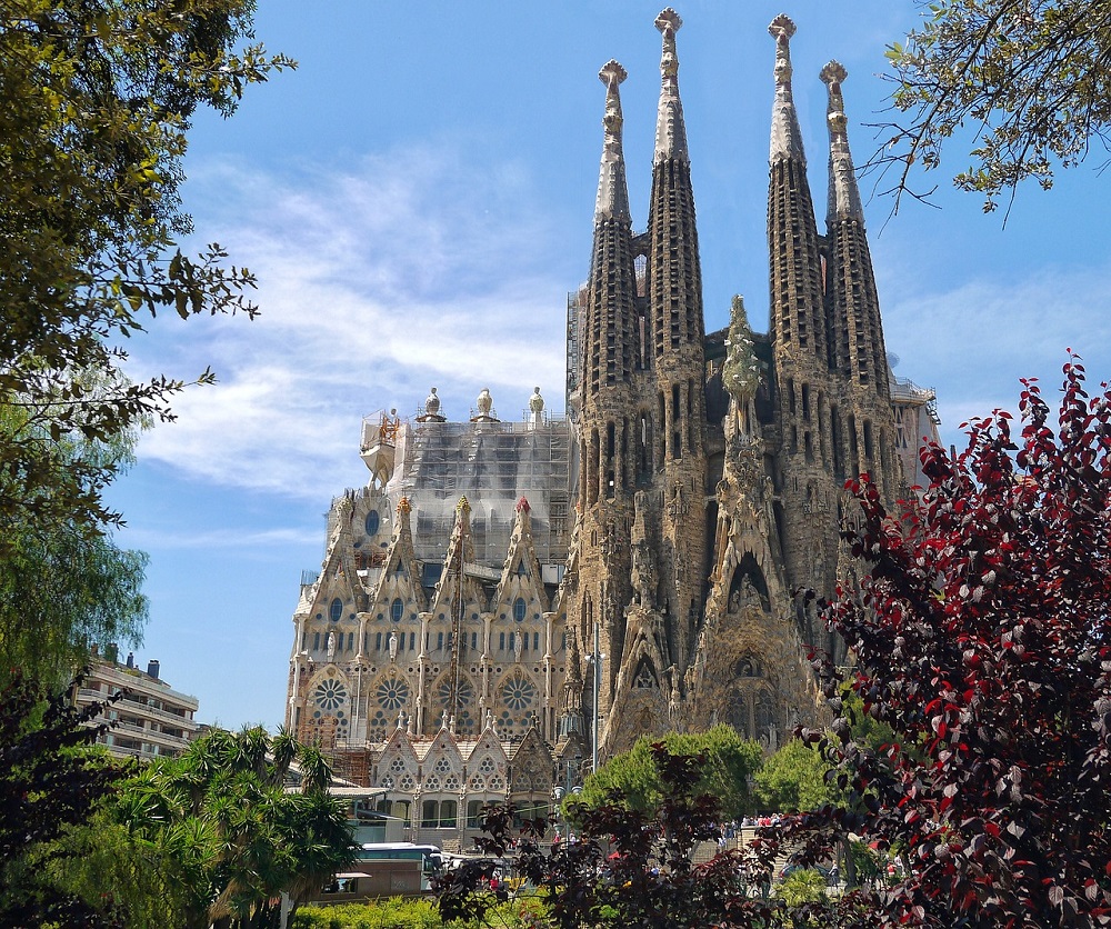 5 Beautiful Buildings You Need to See: Architectural Marvels Around the World
